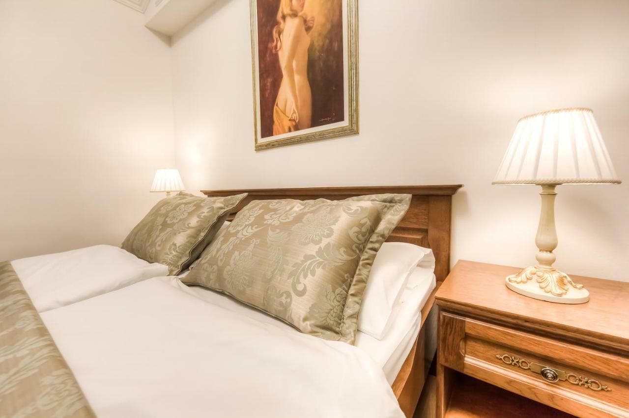 Villa Hasi Poreč Eksteriør bilde